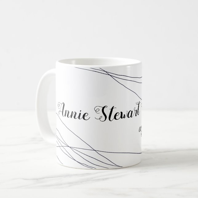 ihren Namen handgeschrieben mit dünnen Kurven auf  Kaffeetasse (Vorderseite Links)