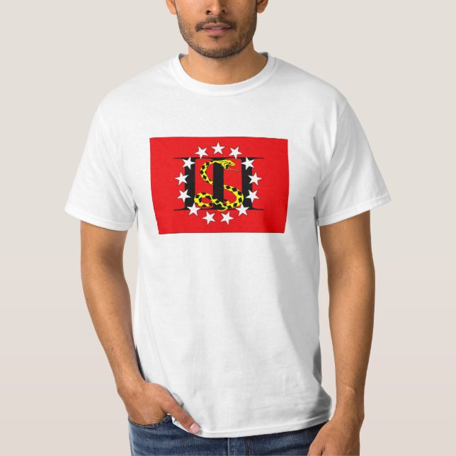III Flagge T-Shirt (Vorderseite)