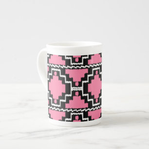 Ikat Aztec Muster - Fuchsienrosa, Schwarz und Weiß Prozellantasse