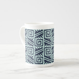 Ikat Aztec-Muster - Indizes und Lichtblau Prozellantasse