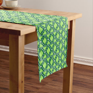 Ikat Aztec Stammeswald und Kalkgrün Kurzer Tischläufer