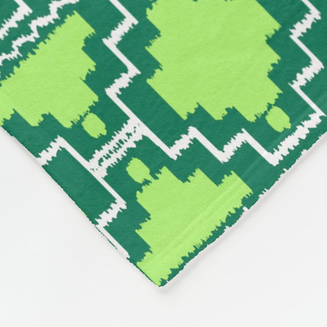 Ikat Aztec Tribal - Wald und Kalkgrün Fleecedecke (Ecke)