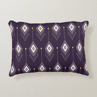 Ikat Chandelier Pattern: Vintages Textildesign Dekokissen