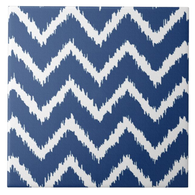 Ikat Chevrons - Marineblau und Weiß Fliese (Vorderseite)