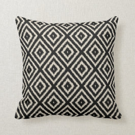 Ikat Diamant-Muster im Schwarzen und in der Creme Kissen