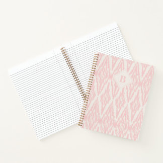 Ikat Diamond Muster in Pastellrosa Monogramm Notizbuch