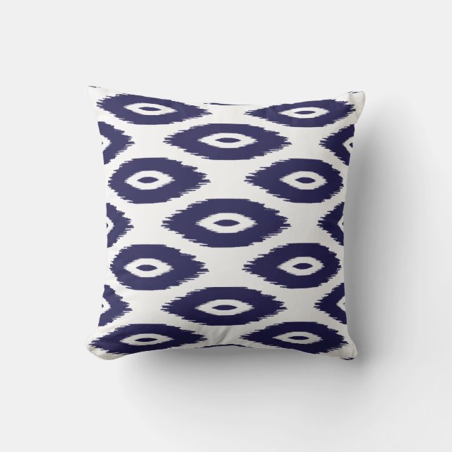 Ikat Dots für Navy Blue und White Tribal Kissen (Vorderseite)