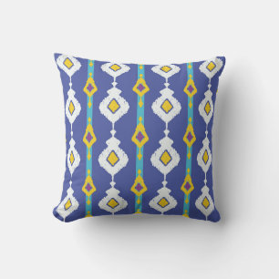 Ikat, ein nahtloses ethnisches Muster. Kissen