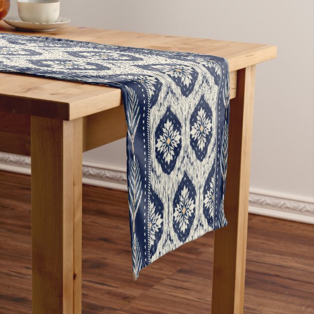 Ikat Floral Paisley Pattern Kurzer Tischläufer (Beispiel)