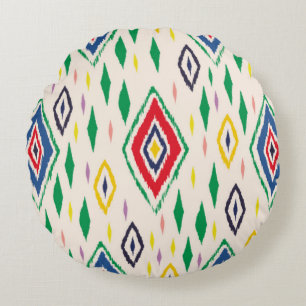 Ikat geometrische Folklore-Ornament mit Diamanten. Rundes Kissen