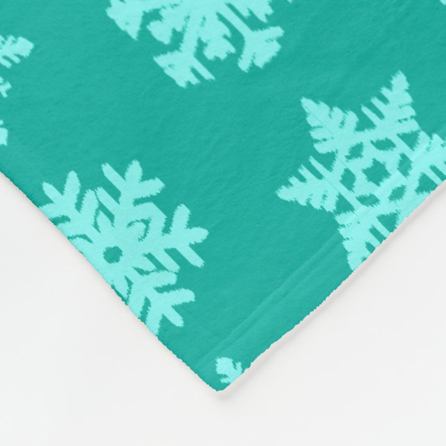 Ikat Snowflakes - Türkis und Wasser Fleecedecke (Ecke)
