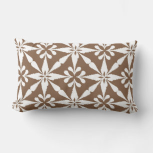 Ikat Star Pattern - Taupe Tan und White Lendenkissen