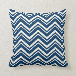 Ikat Zickzack gestreiftes Muster-Marine-Blau Kissen