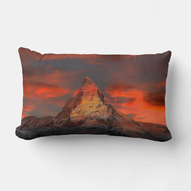 Ikonenhafter alpiner Berg Matterhorn am Lendenkissen (Vorderseite)