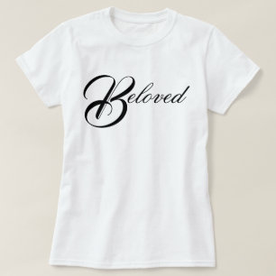 Ikonischer Chic und minimal Beloved T-Shirt