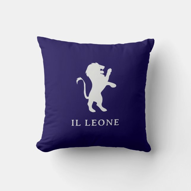 Il Leone | Eleganter italienischer Löwe auf Dunkel Kissen (Vorderseite)