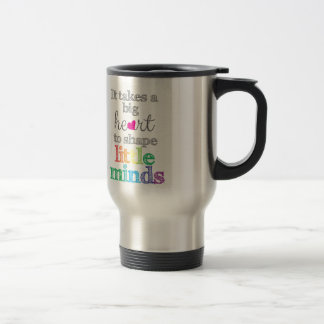 Il prend un GRAND COEUR pour former peu de tasse