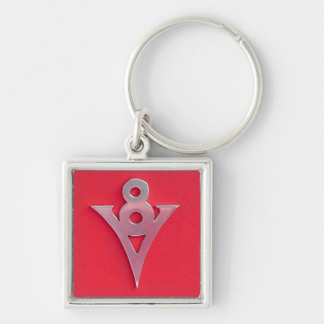 Illusions-Chromv8-Emblem auf rotem Leder Schlüsselanhänger (Vorne)