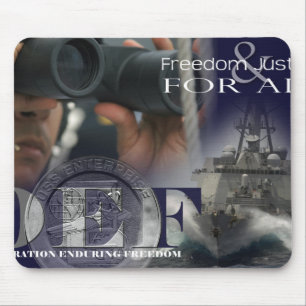 Illustration der Crewmitglieder Mousepad