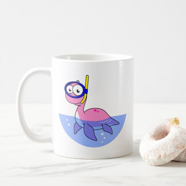 Illustration eines schnorchelnden Loch Ness Monste Kaffeetasse (Mit Donut)