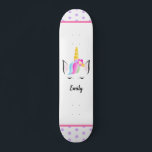 Illustration Unicorn Crown Girl Name Pink Lila Skateboard<br><div class="desc">Magische Fahrten warten: Illustration Unicorn Crown Girl Name Pink Lila Skateboard Transformieren Sie jedes Pflaster und Park in ein wahres Wunderland mit der Illustration Unicorn Crown Girl Name Rosa Lila Skateboard. Dieses bezaubernde Skateboard ist für den Träumer und Abenteurer in jedem jungen Geist konzipiert und ist der perfekte Weg, um...</div>