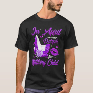 Im April tragen wir Lila für den Monat H T-Shirt