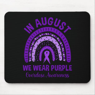 Im August tragen wir Lila Rainbow-Überdosierungswa Mousepad