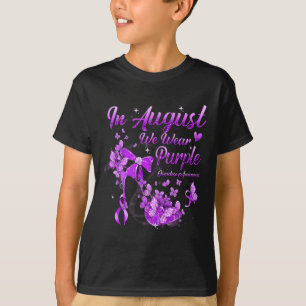 Im August tragen wir Lila Schmetterlingsüberdosis T-Shirt