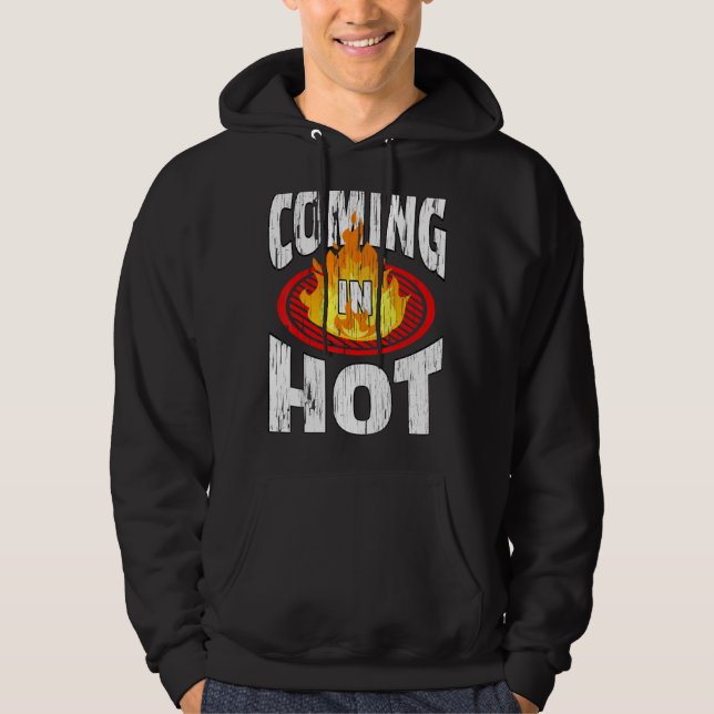 Im Feuer-Flammengrill mit heiß lackiertem Peel Hoodie (Vorderseite)