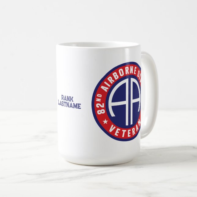 im Flugzeug Abteilung "Veteran" Custom Kaffeetasse (VorderseiteRechts)