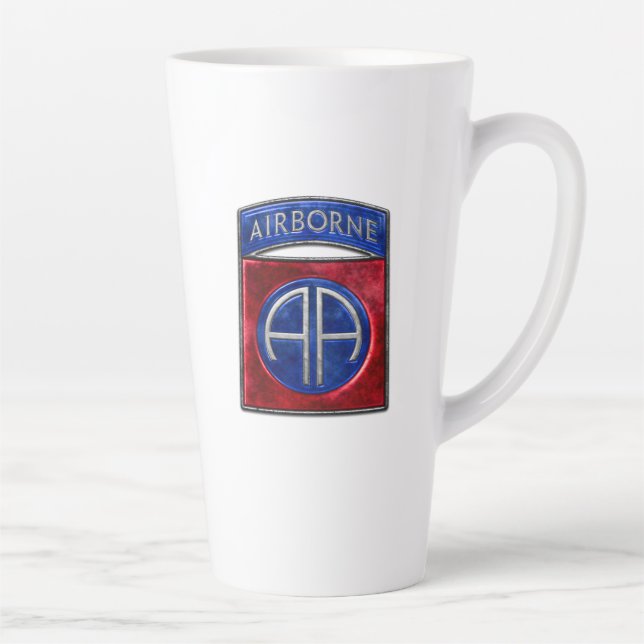 im Flugzeug Fort Liberty White Latte Tasse (Rechts)