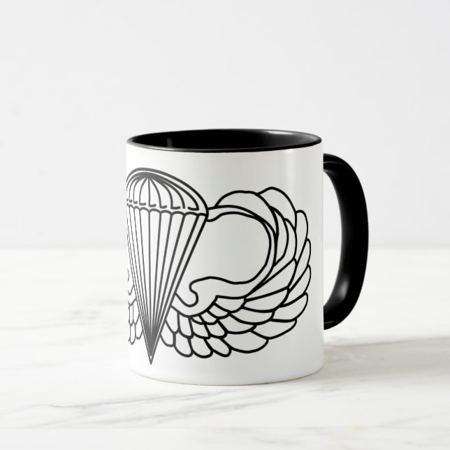 Im Flugzeug Jump Wings Tasse (VorderseiteRechts)