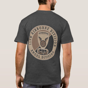 Im Flugzeug Wappen der Arktis T-Shirt