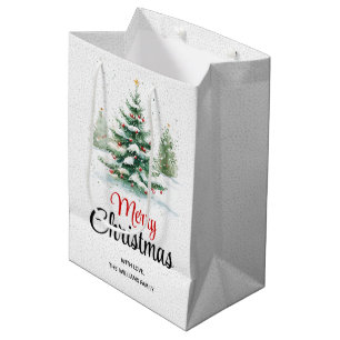 Im Freien Weihnachtsbaum und Schneefall Mittlere Geschenktüte