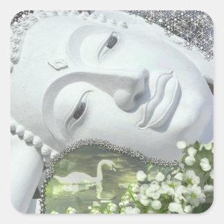 Im Garten - Quan Yin & Blume Quadratischer Aufkleber