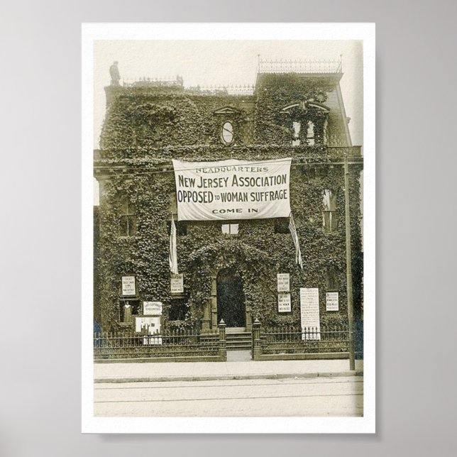 Im Gegensatz zu Vintagen Frauensuffrage-Poster Poster (Vorne)