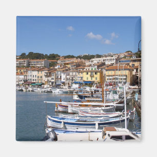 Im Hafen im Dorf Cassis. Fischerei und Magnet