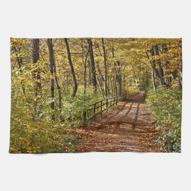 Im Herbst in Wienerwald Handtuch (Horizontal)