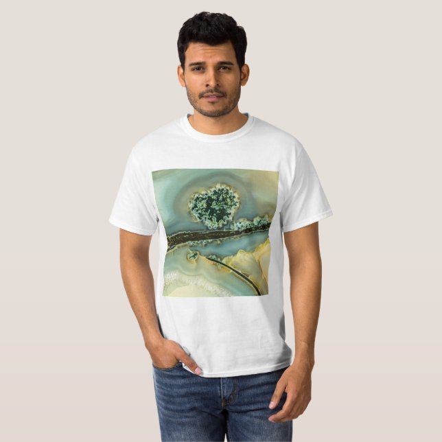 Im Inneren eines halb wertvollen Steins T-Shirt (Vorne ganz)