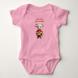 Im Jahr des Ziegen-Mädchen-Bodysuit geboren Baby Strampler