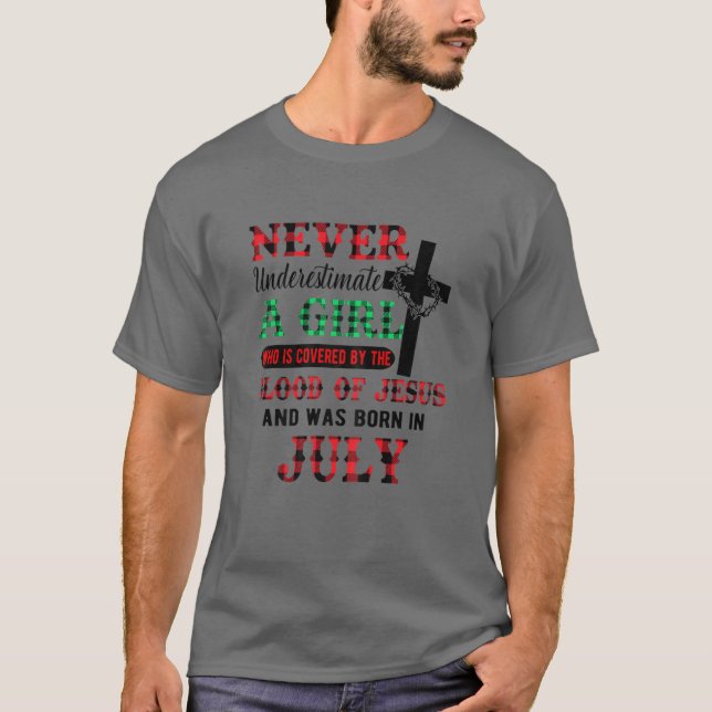 Im Juli Coolen Juli ein Geborenes Mädchen nie unte T-Shirt (Vorderseite)