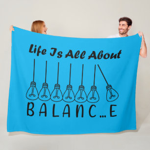 Im Leben geht es um die Balance motivierend Inspir Fleecedecke