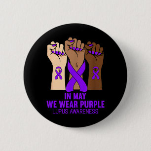 Im Mai tragen wir lila Lupus-Bewusstsein Lila Mona Button