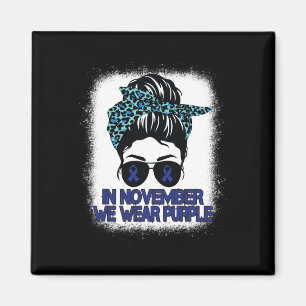 Im November tragen wir Lila Messy Bun Leopard Blea Magnet