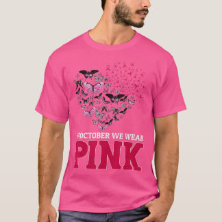 Im Oktober tragen wir ein pinkfarbenes Brustkrebsb T-Shirt