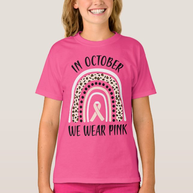 Im Oktober tragen wir rosa Brustkrebs-Bewusstsein T-Shirt (Vorderseite)