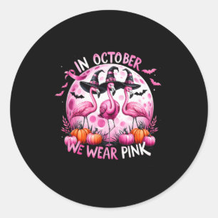 Im Oktober tragen wir rosa Brustkrebs Halloween Runder Aufkleber