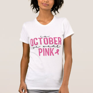Im Oktober tragen wir rosa Glitzer T-Shirt