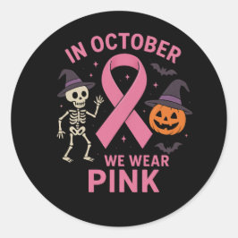 Im Oktober tragen wir rosa Halloween-Brust Runder Aufkleber