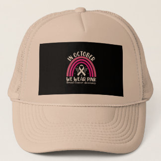 Im Oktober tragen wir rosa Truckerkappe